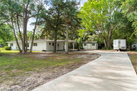 439 6th Ave, Labelle, FL 33935 photo 2