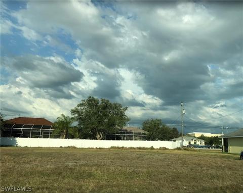 3329 SW 25th Pl, Cape Coral, FL 33914
