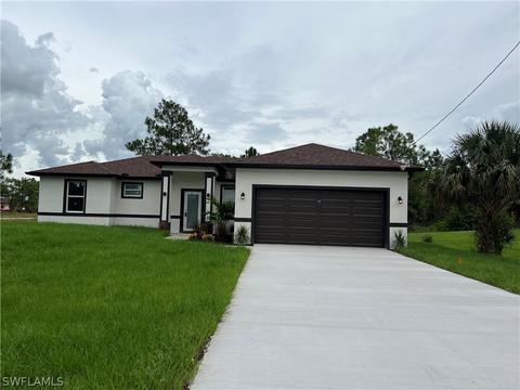 650 Jaguar Blvd, Lehigh Acres, FL 33974