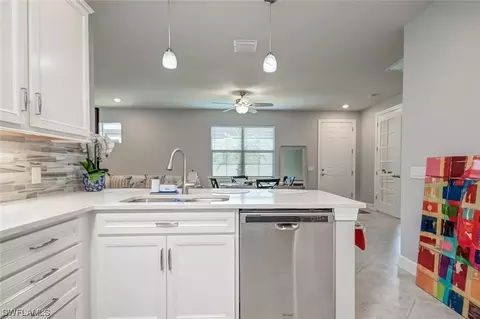 7678 Jacaranda Ln, Naples, FL 34114 photo 8