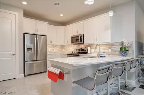 7678 Jacaranda Ln, Naples, FL 34114 photo 6