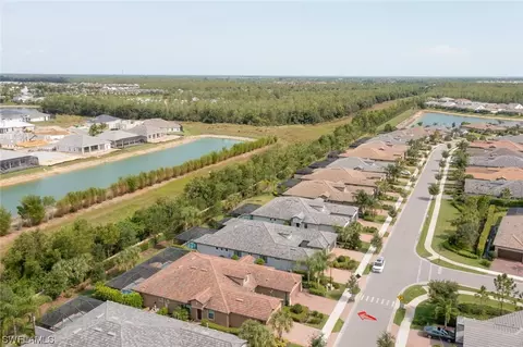 7678 Jacaranda Ln, Naples, FL 34114 photo 4