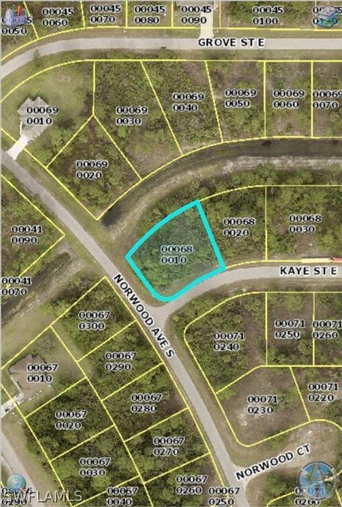 1005 Kaye St E, Lehigh Acres, FL 33974