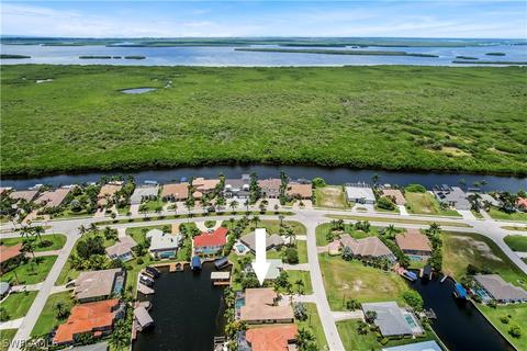 2922 SW 38th Ter, Cape Coral, FL 33914