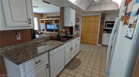 864 Haskell St E, Lehigh Acres, FL 33974 photo 7