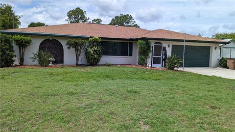 864 Haskell St E, Lehigh Acres, FL 33974 photo 1
