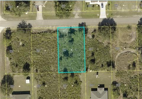 2615 62nd St W, Lehigh Acres, FL 33971
