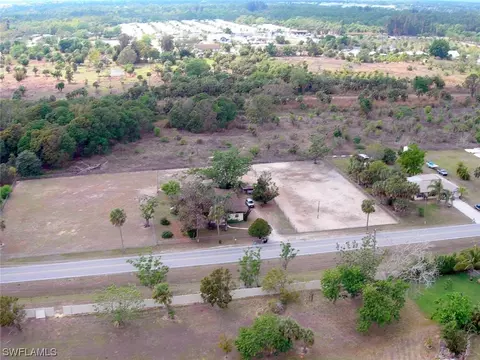 20850 Sandy Ln, Estero, FL 33928 photo 2