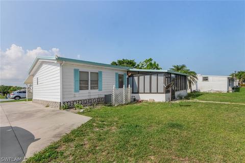 4998 Sandpiper Dr, Saint James City, FL 33956