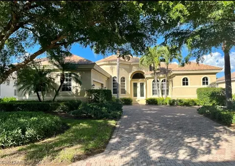 5610 Whispering Willow Way, Fort Myers, FL 33908