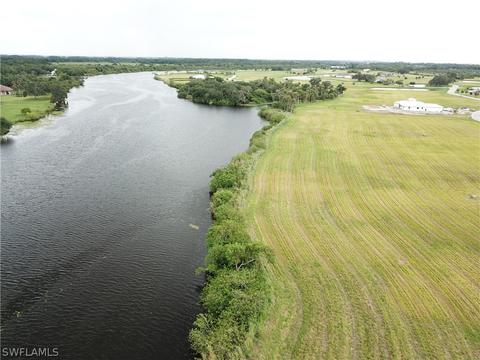 22761 Yellow Button Ln, Alva, FL 33920