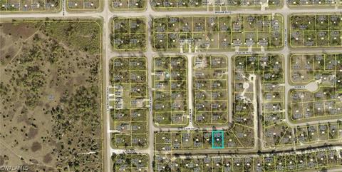 829 Appleton Ave, Lehigh Acres, FL 33974 photo 2