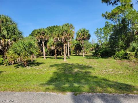 513 North Ave, Lehigh Acres, FL 33972