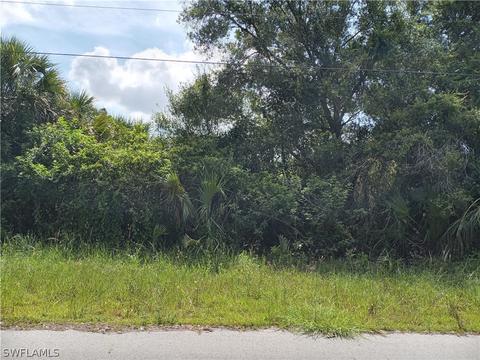 143 National Ave S, Lehigh Acres, FL 33974