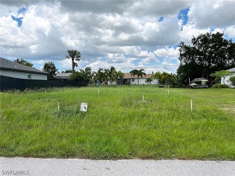 229 SE 4th St, Cape Coral, FL 33990