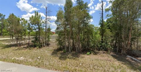 660 Trinity St E, Lehigh Acres, FL 33974 photo 3