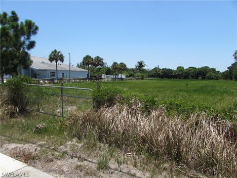 14877 Stringfellow Rd, Bokeelia, FL 33922 photo 6