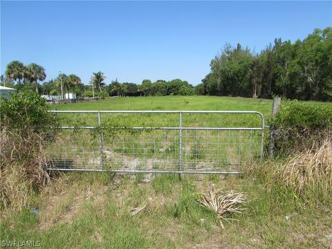 14877 Stringfellow Rd, Bokeelia, FL 33922 photo 9