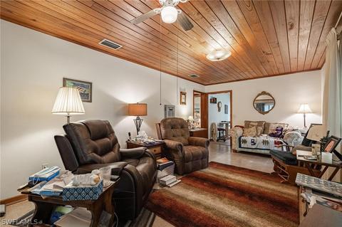 290 Hendry St, Labelle, FL 33935 photo 9