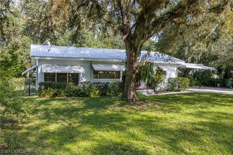 290 Hendry St, Labelle, FL 33935 photo 3