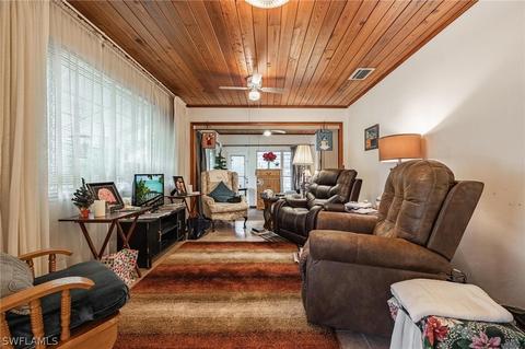 290 Hendry St, Labelle, FL 33935 photo 6