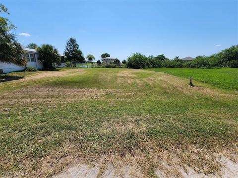 932 Meyerchick Dr, Moore Haven, FL 33471 photo 1