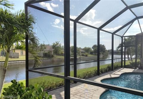 530 SE 4th St, Cape Coral, FL 33990