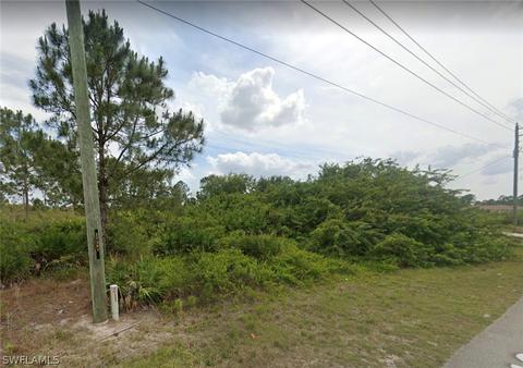 2801 42nd St W, Lehigh Acres, FL 33971
