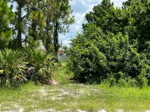2614 19th St W, Lehigh Acres, FL 33971