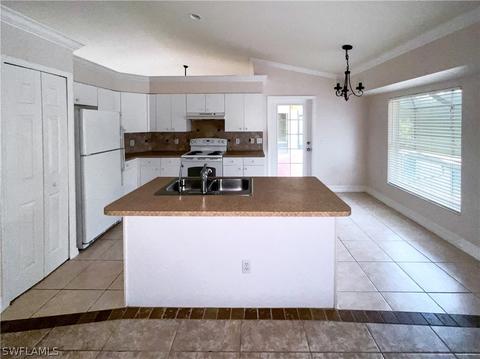 2350 Robin Dr, Naples, FL 34117 photo 8