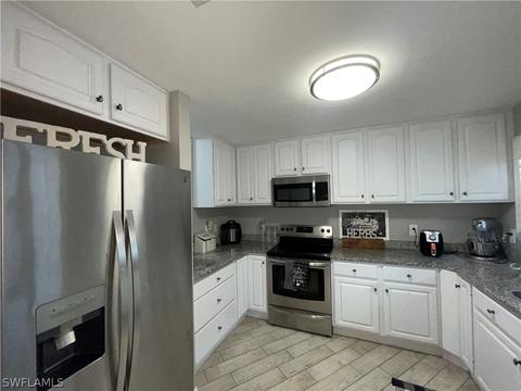 140 6th St, Naples, FL 34113 photo 3