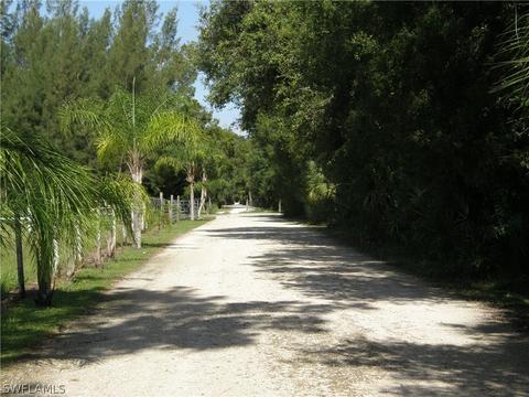 3941 E Double J Acres Rd, Labelle, FL 33935 photo 2