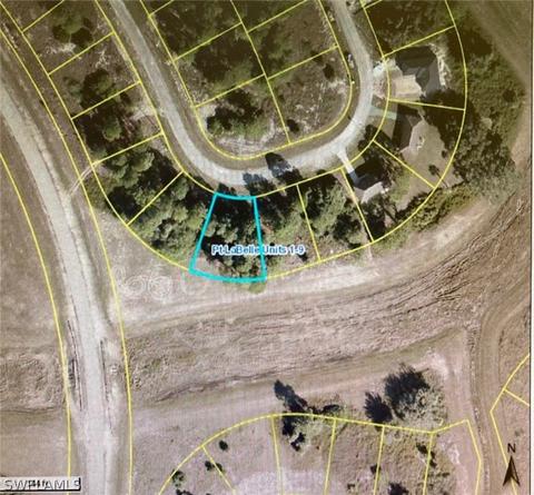 8033 Memory Cir, Labelle, FL 33935