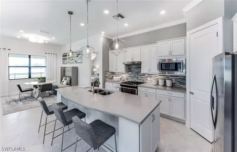 9802 Everglades Dr, Naples, FL 34120 photo 11