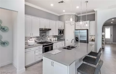 9802 Everglades Dr, Naples, FL 34120 photo 12