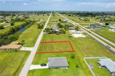 219 NE 15th Ter, Cape Coral, FL 33909