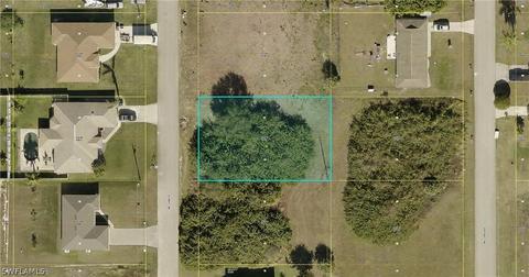 2207 NE 22nd Pl, Cape Coral, FL 33909