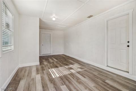 875 Edison Ave, Labelle, FL 33935 photo 9