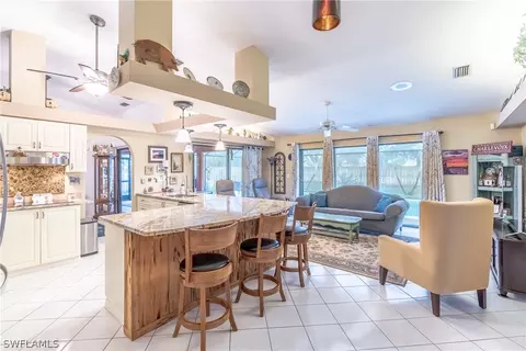 44 Wickliffe Dr, Naples, FL 34110 photo 4