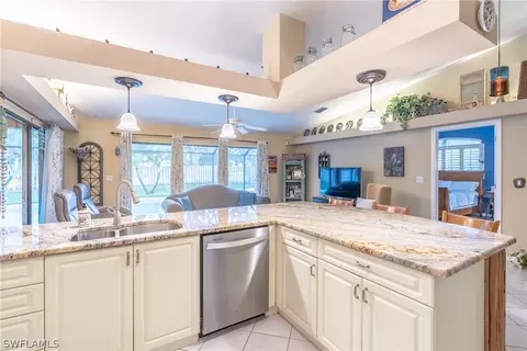 44 Wickliffe Dr, Naples, FL 34110 photo 5