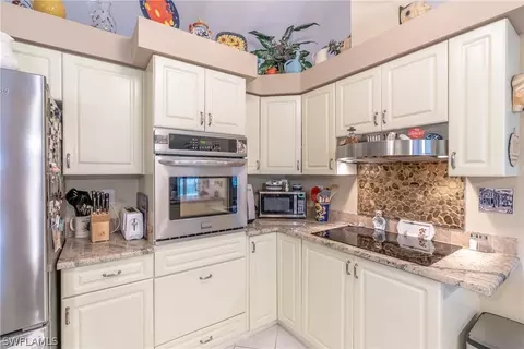 44 Wickliffe Dr, Naples, FL 34110 photo 6