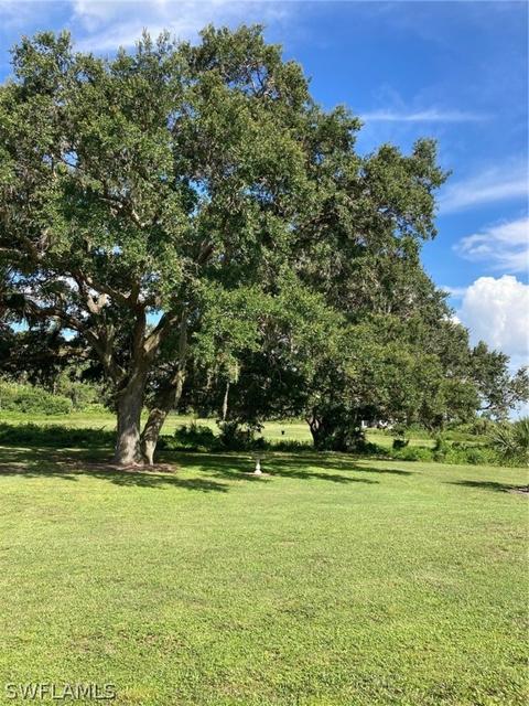 8025 Memory Cir, Labelle, FL 33935 photo 17