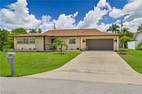928 SE 43rd Ter, Cape Coral, FL 33904