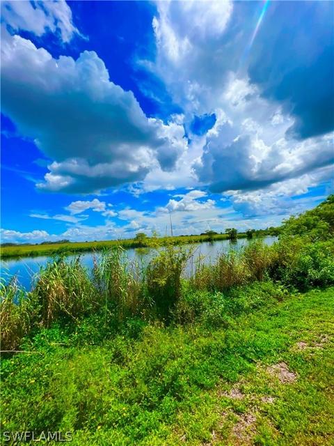 1423 Riverview Dr, Moore Haven, FL 33471 photo 6