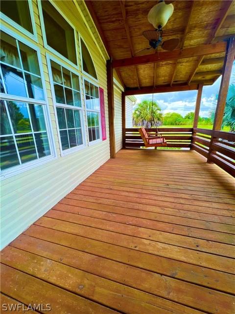 1423 Riverview Dr, Moore Haven, FL 33471 photo 2