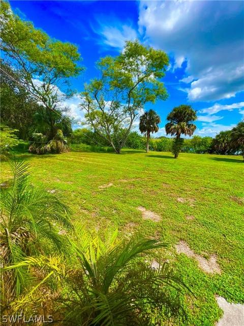 1423 Riverview Dr, Moore Haven, FL 33471 photo 9