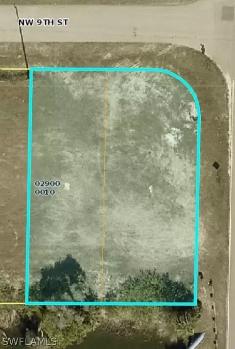 800 NW 9th St, Cape Coral, FL 33993
