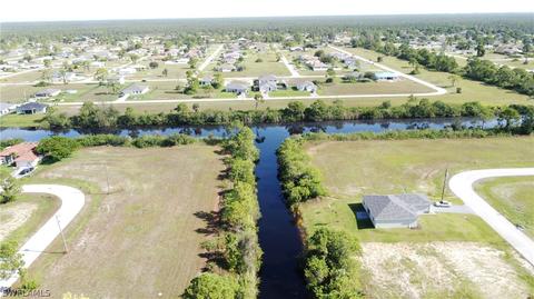 2520 NW 18th Pl, Cape Coral, FL 33993