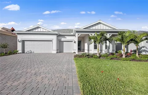 7526 Paradise Tree Dr, North Fort Myers, FL 33917