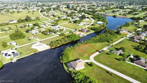 1906 NE 23rd Pl, Cape Coral, FL 33909